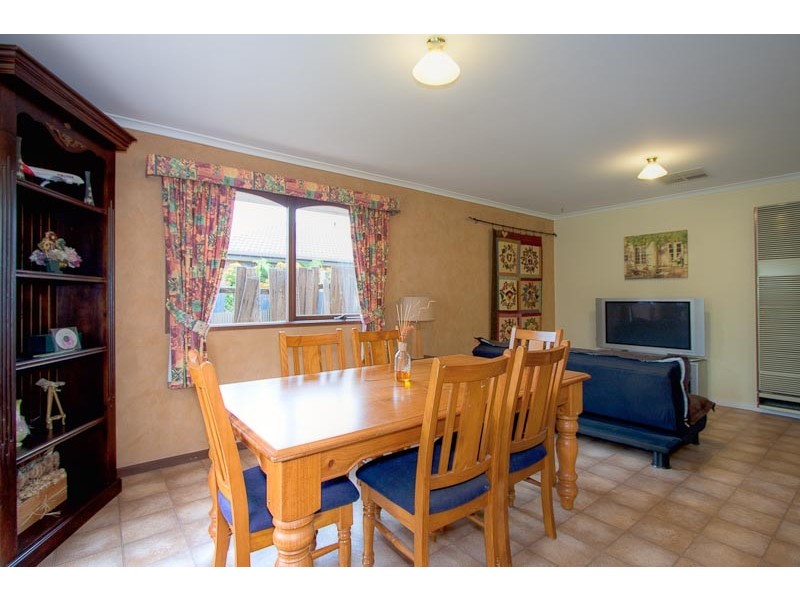 15 Dunrossil Drive, Sunbury VIC 3429