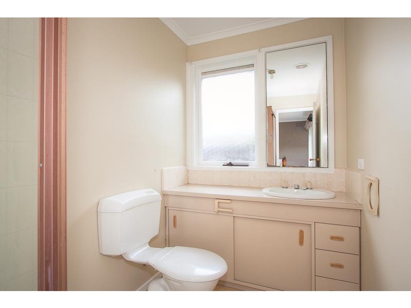 15 Dunrossil Drive, Sunbury VIC 3429