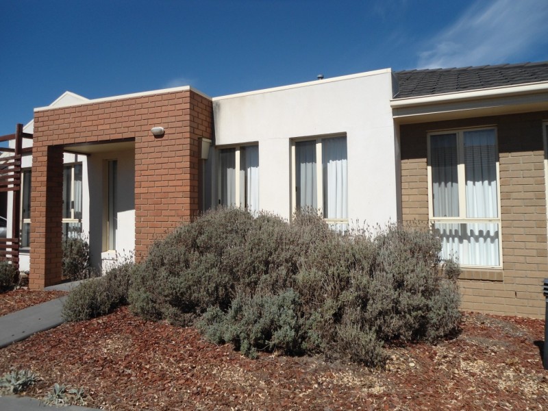 8/40-42 DARBYSHIRE STREET, Sunbury VIC 3429