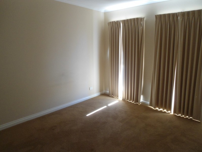 8/40-42 DARBYSHIRE STREET, Sunbury VIC 3429