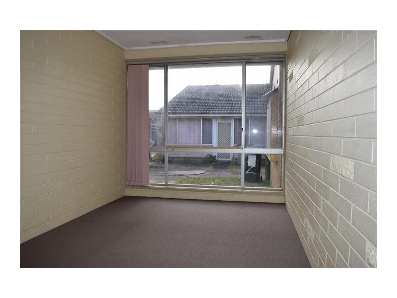 2/137 Evans Street, Sunbury VIC 3429