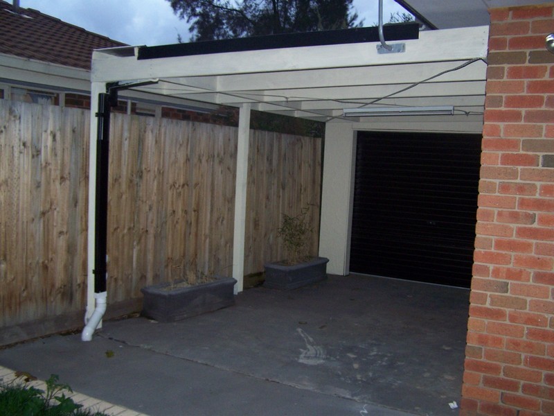 2/20 TURNBERRY DRIVE, Sunbury VIC 3429