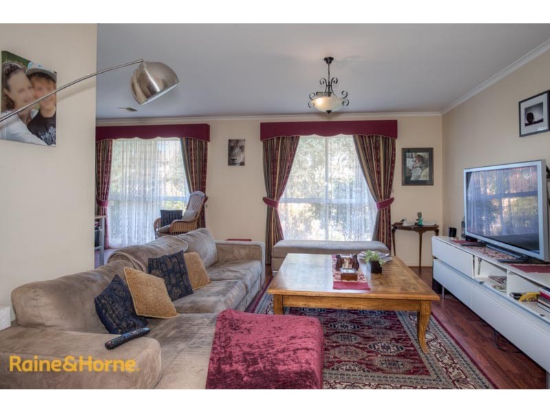 36 Phillip Drive, Sunbury VIC 3429