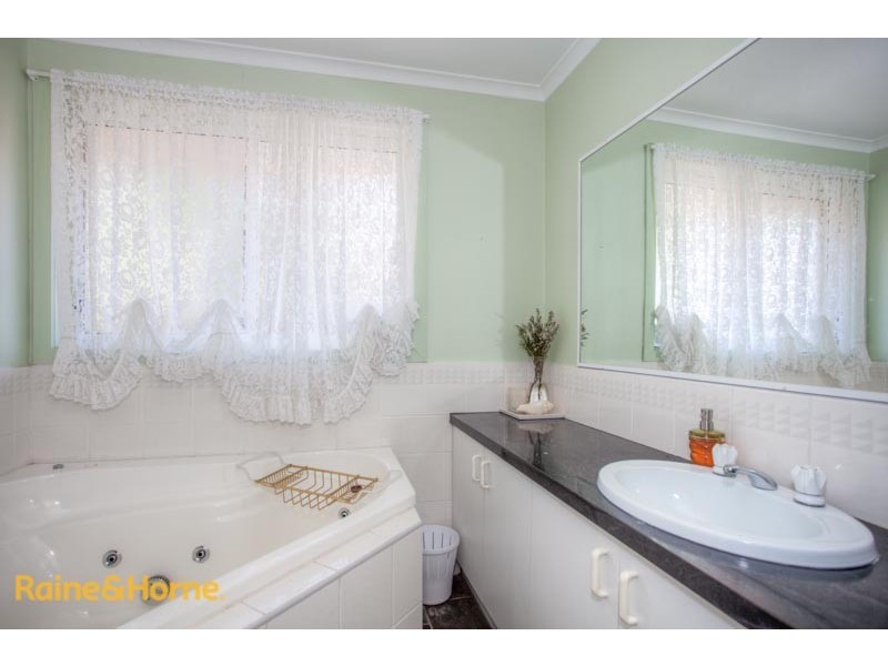 36 Phillip Drive, Sunbury VIC 3429