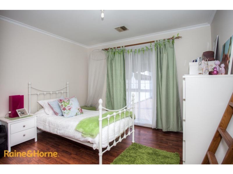 36 Phillip Drive, Sunbury VIC 3429