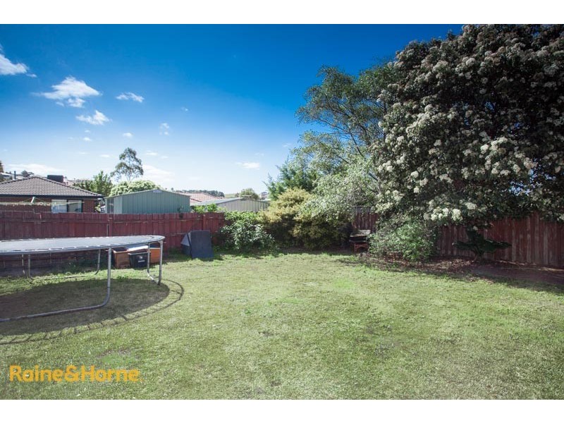 36 Phillip Drive, Sunbury VIC 3429