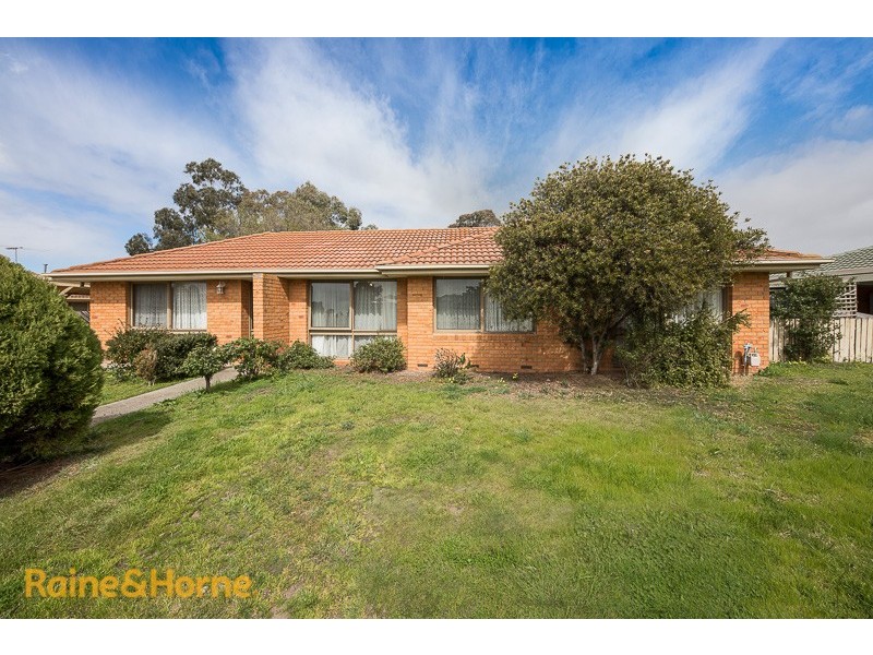 42 NOTRE DAME DRIVE, Sunbury VIC 3429