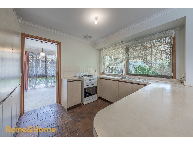 42 NOTRE DAME DRIVE, Sunbury VIC 3429