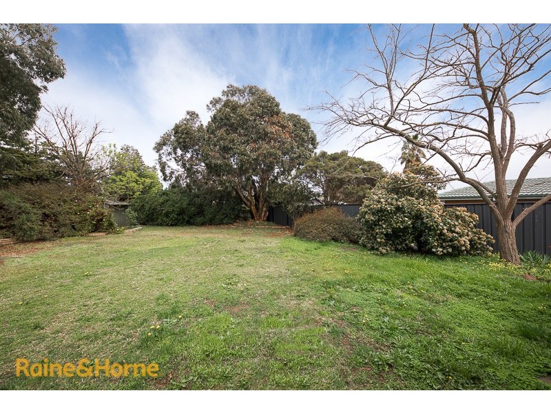 42 NOTRE DAME DRIVE, Sunbury VIC 3429