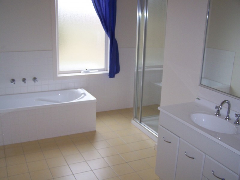 20 Lauriston Way, Sunbury VIC 3429