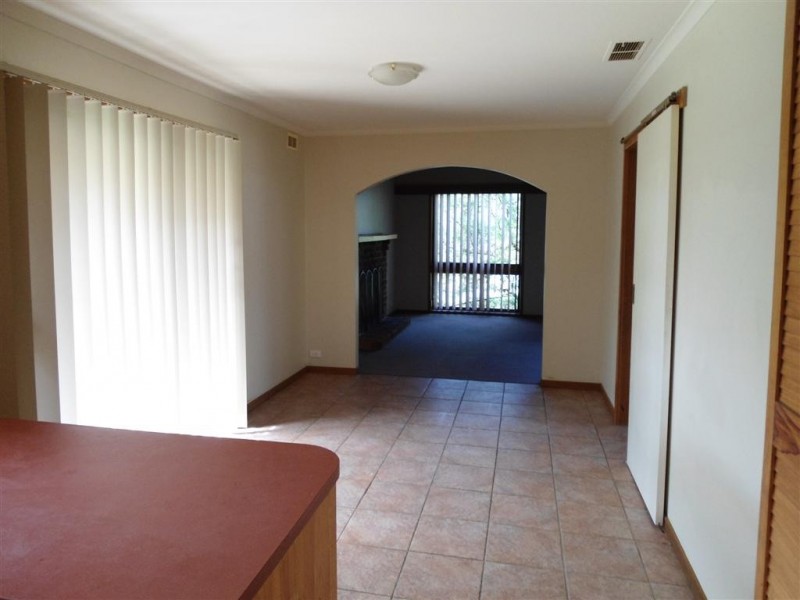 20 TURNBERRY DRIVE, Sunbury VIC 3429