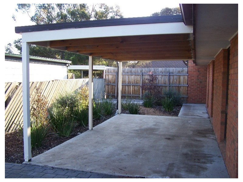 20 TURNBERRY DRIVE, Sunbury VIC 3429