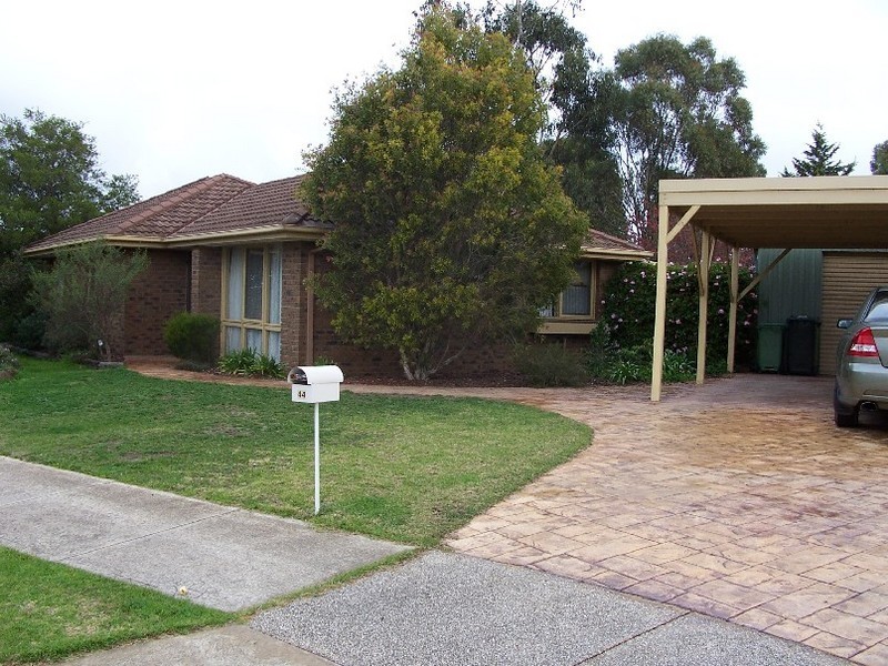44 Notredame Drive, Sunbury VIC 3429