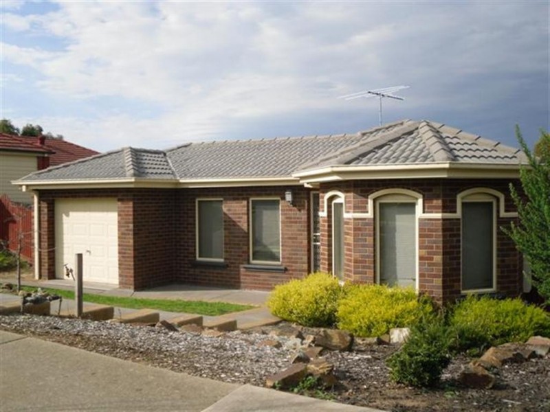 79 FULLBROOK DRIVE, Sunbury VIC 3429