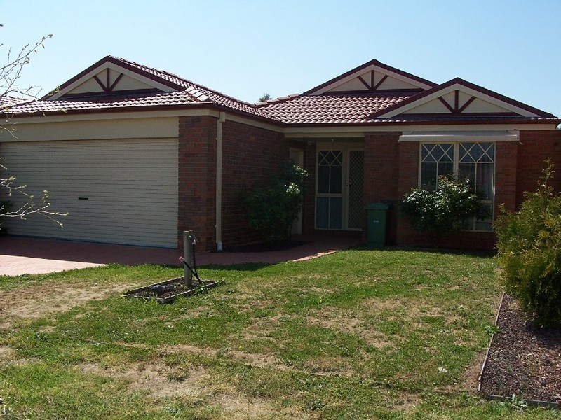 95 SORBONNE DRIVE, Sunbury VIC 3429