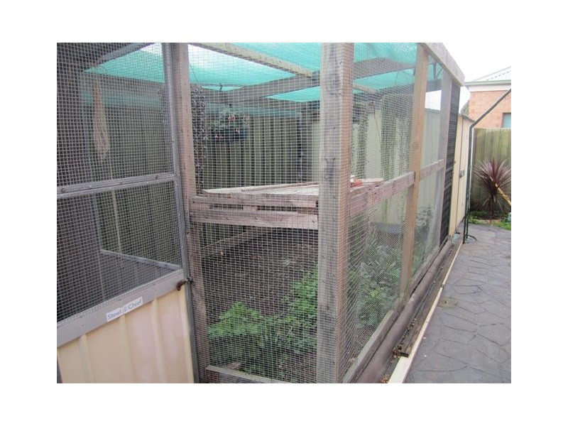32 THORNTON AVENUE, Sunbury VIC 3429