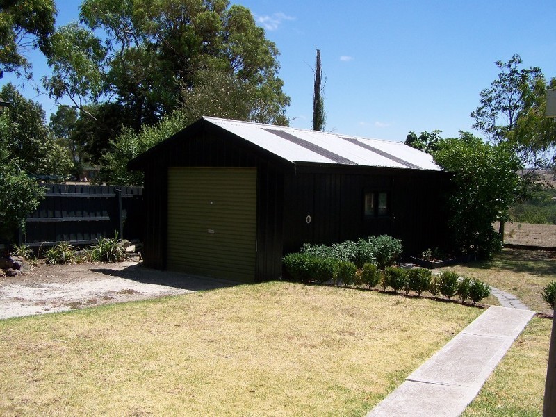 105 HARKER STREET, Sunbury VIC 3429