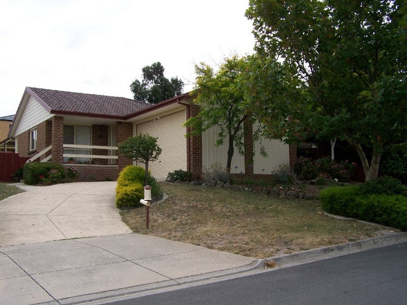 74 Fullbrook Drive, Sunbury VIC 3429