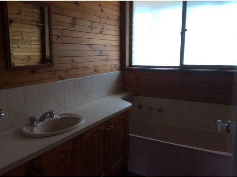 4 MULLOCK ROAD, Diggers Rest VIC 3427