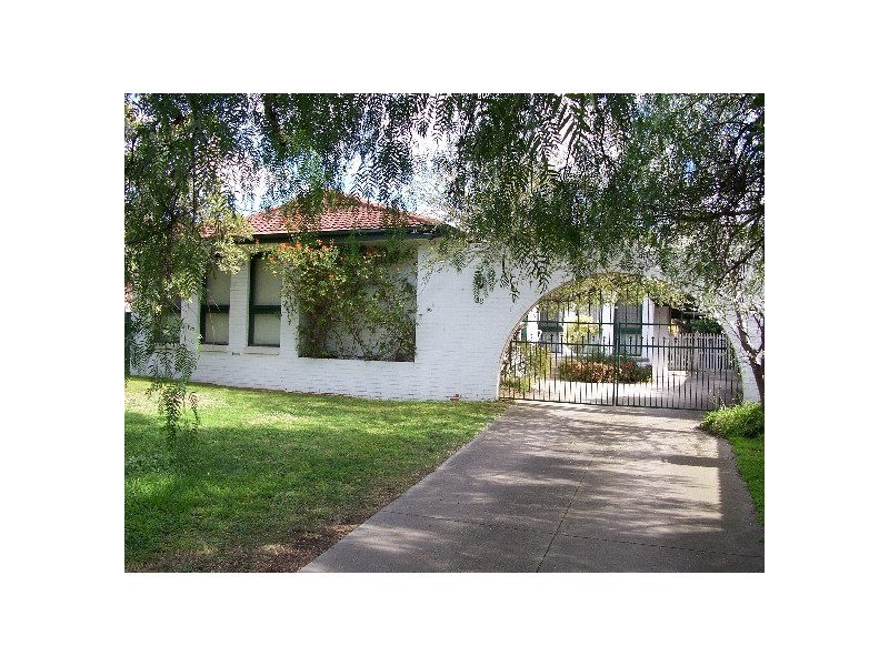 38 Pasley Street, Sunbury VIC 3429