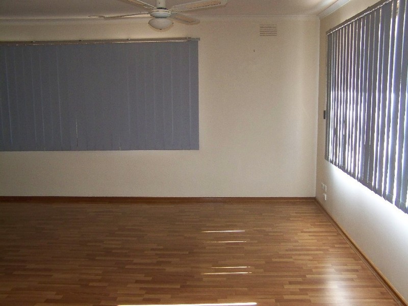 9 GULLANE DRIVE, Sunbury VIC 3429