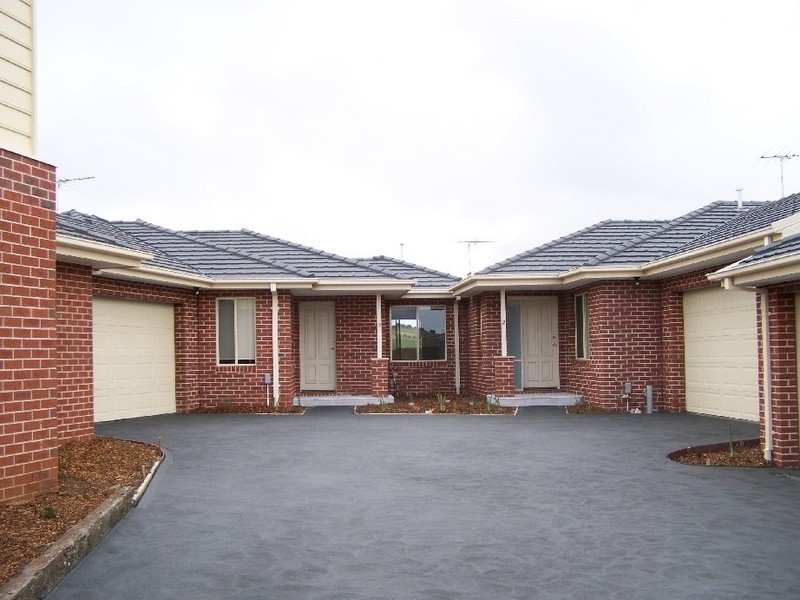 2/751 Elizabeth Drive, Sunbury VIC 3429