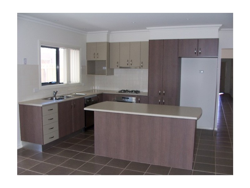 6 Sassafras Drive, Sunbury VIC 3429