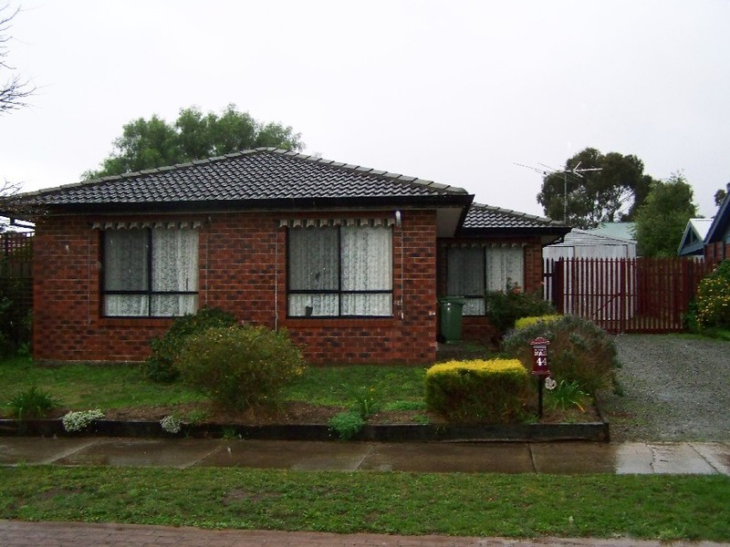 44 WESTWARD HO DRIVE, Sunbury VIC 3429