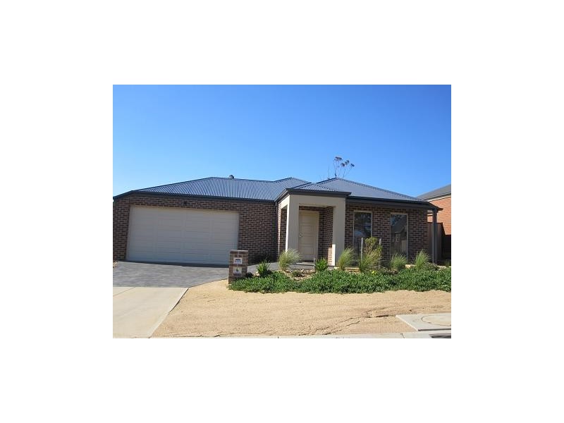 9 Golf Links Drive, Sunbury VIC 3429