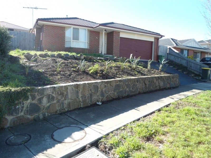 44 BACKHAUS AVENUE, Sunbury VIC 3429