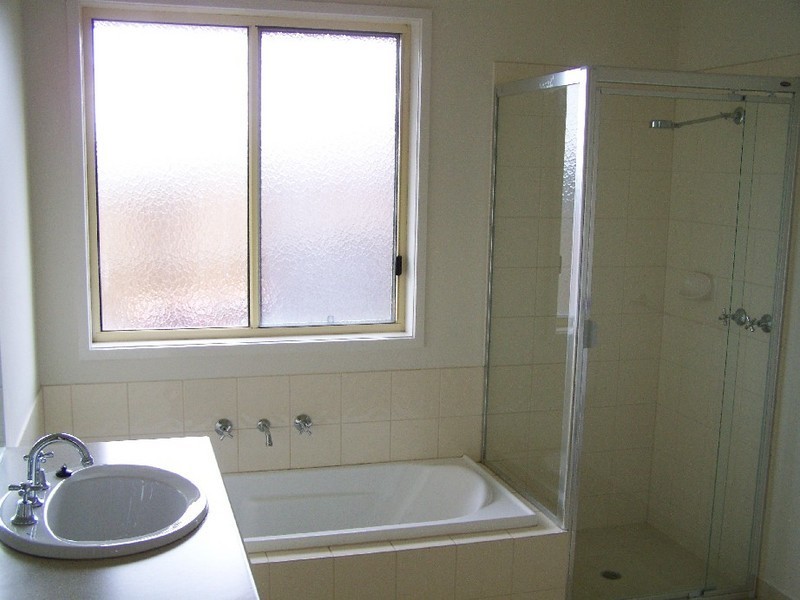 44 BACKHAUS AVENUE, Sunbury VIC 3429