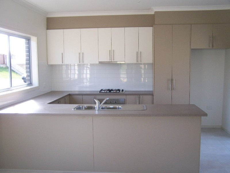 1/1 Agar Street, Sunbury VIC 3429