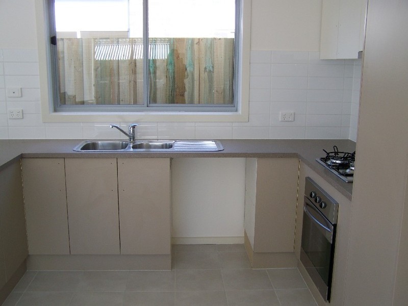 2/1 AGAR PLACE, Sunbury VIC 3429