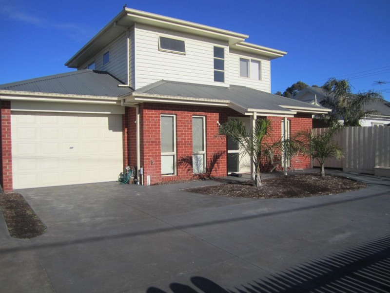 1/7 RIDDELL ROAD, Sunbury VIC 3429