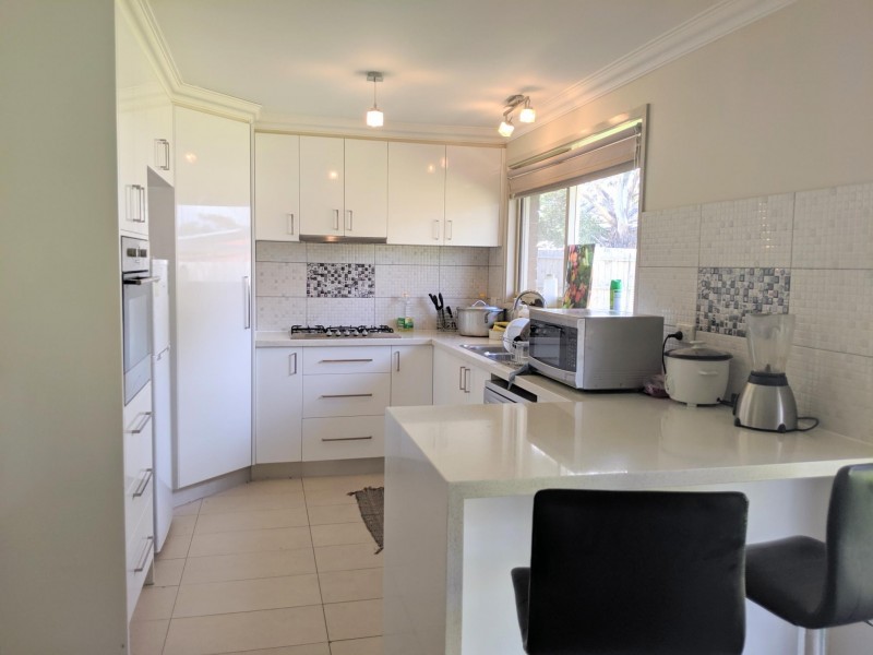 6 Ervine Close, Sunbury VIC 3429