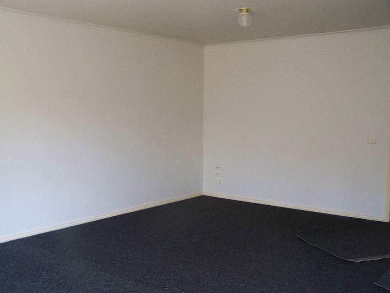 2/58 BARKLY STREET, Sunbury VIC 3429