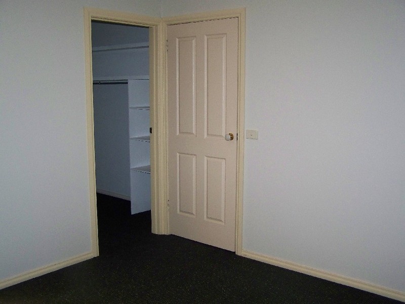 2/58 BARKLY STREET, Sunbury VIC 3429