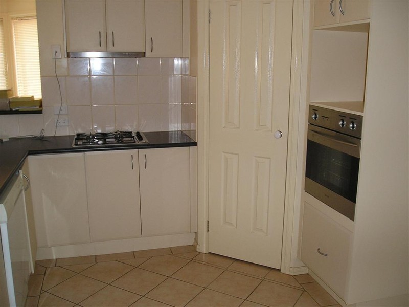 14 ORCHARDVIEW GROVE, Sunbury VIC 3429