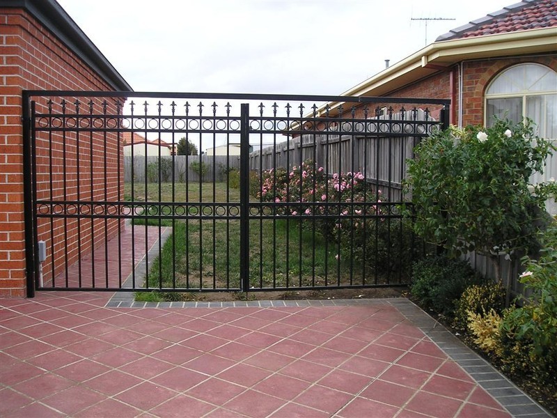 14 ORCHARDVIEW GROVE, Sunbury VIC 3429