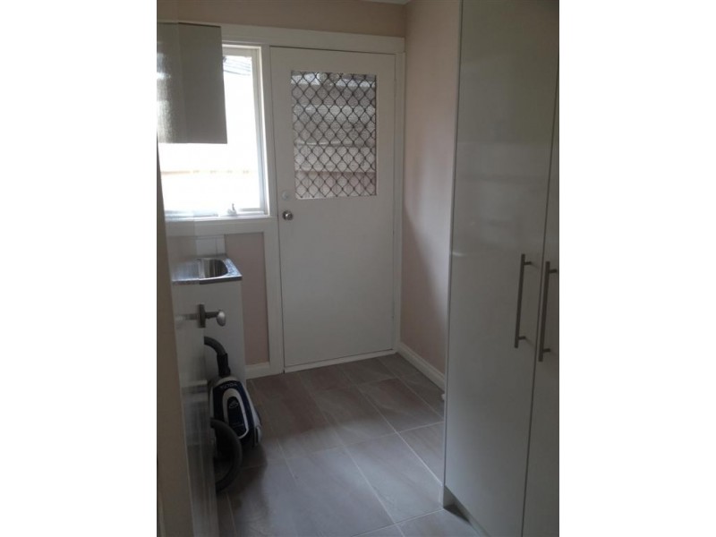 11 HOBSON COURT, Sunbury VIC 3429