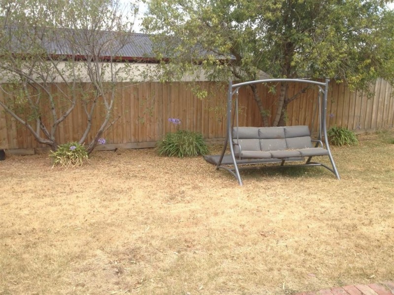 11 HOBSON COURT, Sunbury VIC 3429