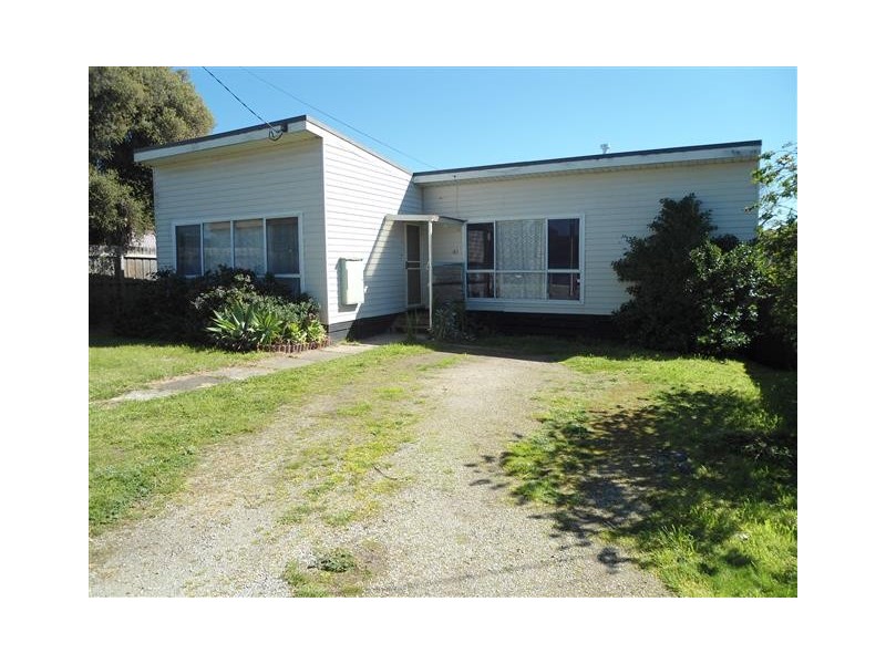 16 Burke Road, Sunbury VIC 3429