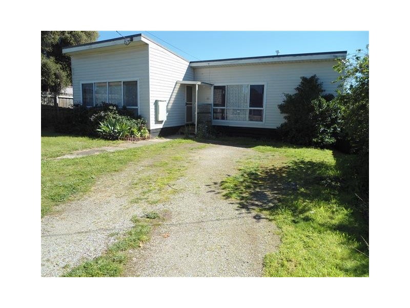 16 Burke Road, Sunbury VIC 3429
