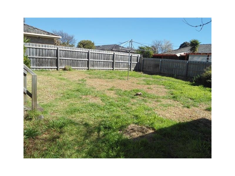 16 Burke Road, Sunbury VIC 3429