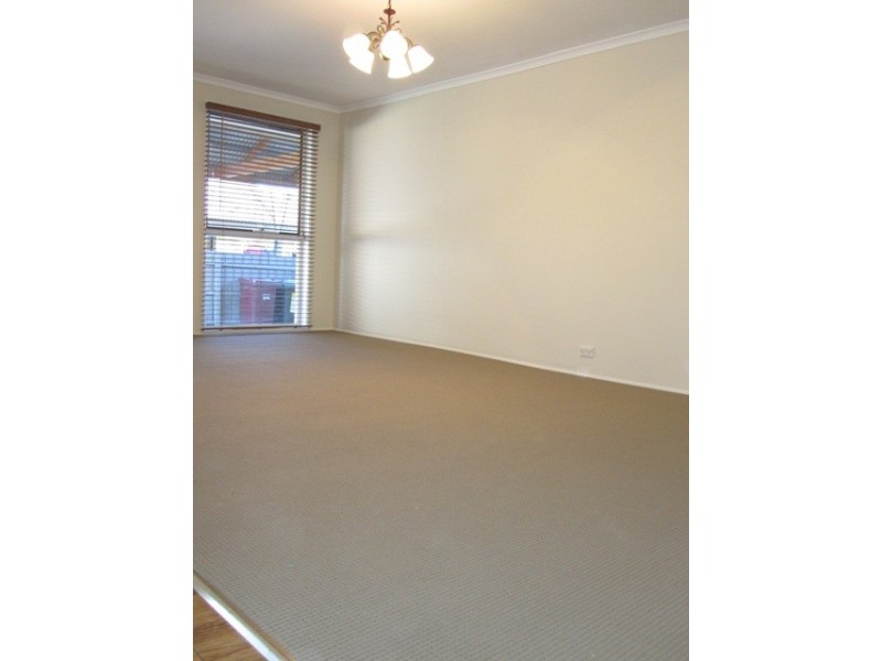 23 Ervine Close, Sunbury VIC 3429