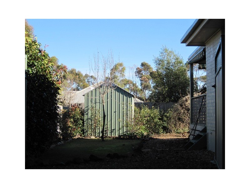 23 Ervine Close, Sunbury VIC 3429