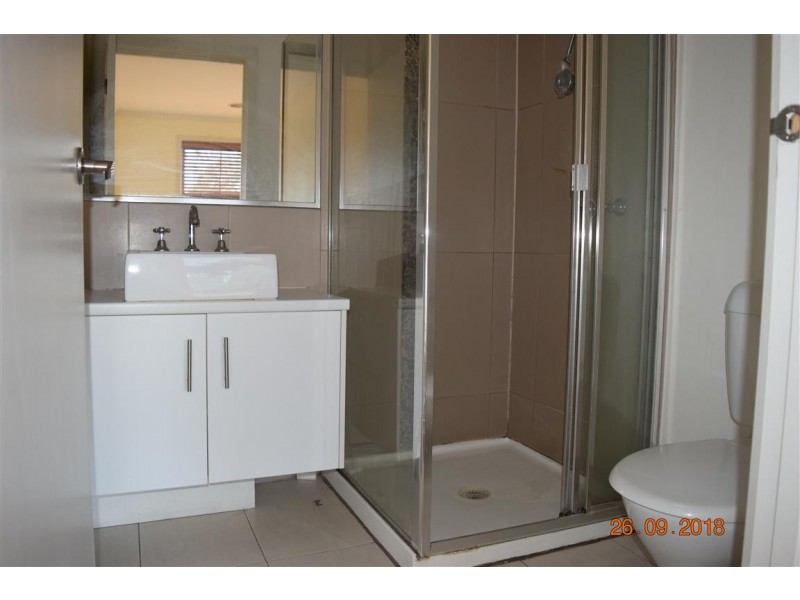 15 GIBBONS STREET, Sunbury VIC 3429