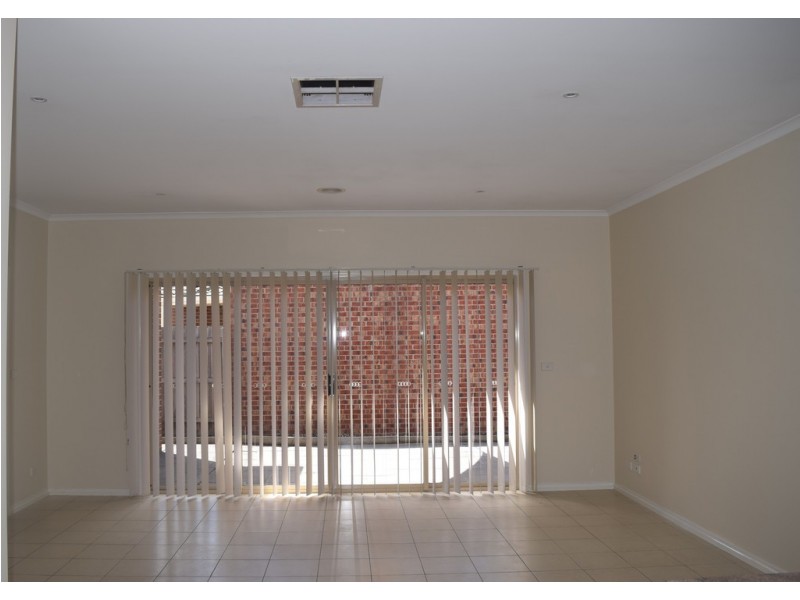 3/155 O’Shanassy Street, Sunbury VIC 3429