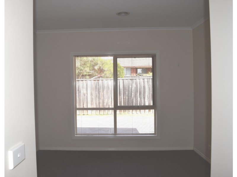 3/155 O’Shanassy Street, Sunbury VIC 3429