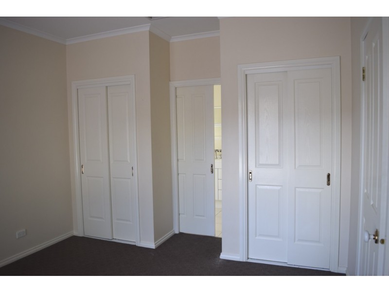 3/155 O’Shanassy Street, Sunbury VIC 3429